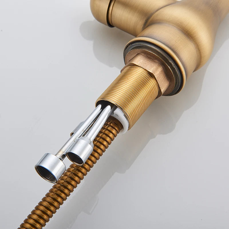 Antique Brass Kitchen Faucet Pull Out Kitchen Sink Faucet Single Handle Faucet 360 Rotate Kitchen Tap Hot Cold Water Mixer Crane