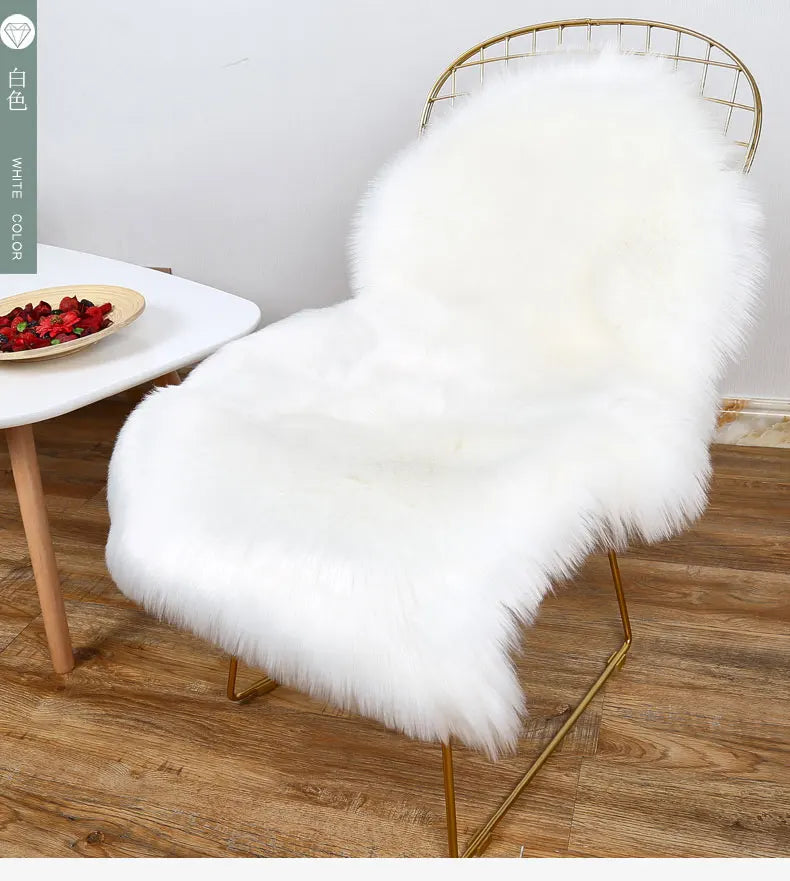 White Faux Sheepskin Carpet Irregular Long Soft Furry Floor Mats Living Room Bedroom Children's Room Bedside Decorative Carpets