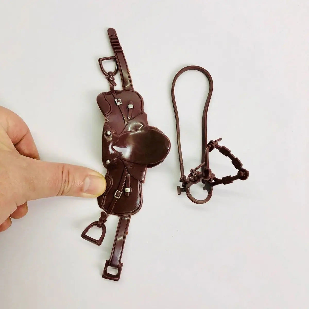 The dollhouse: simulation REINS saddle horse head riding supplies animal props mount model toy dolls