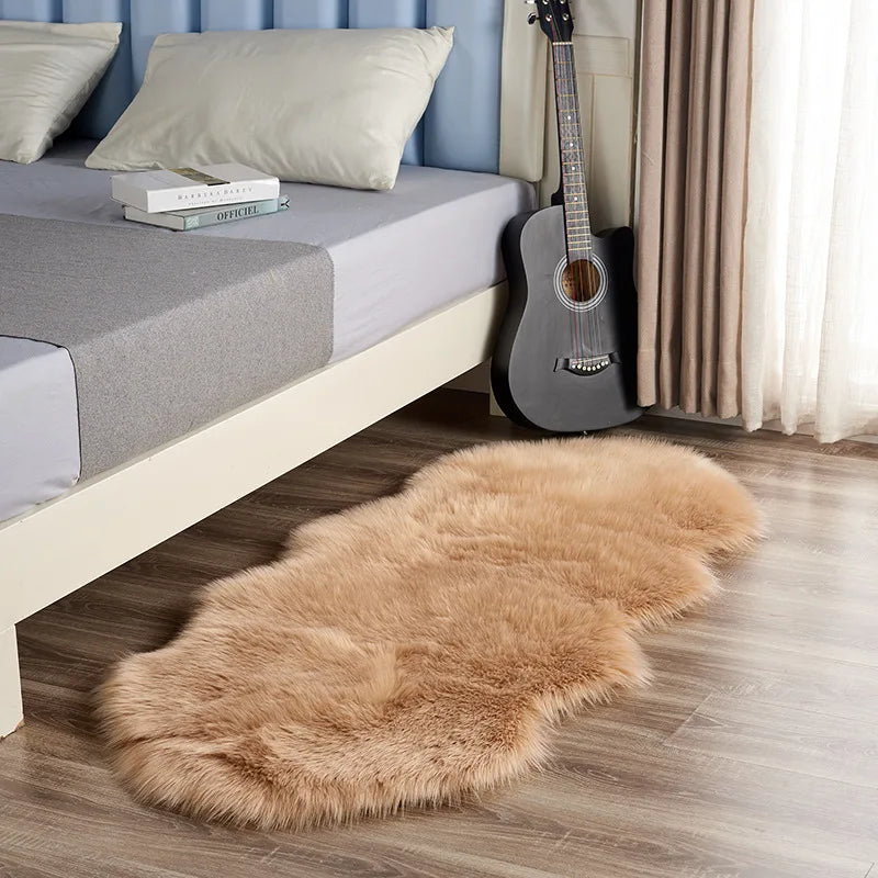 White Faux Sheepskin Carpet Irregular Long Soft Furry Floor Mats Living Room Bedroom Children's Room Bedside Decorative Carpets
