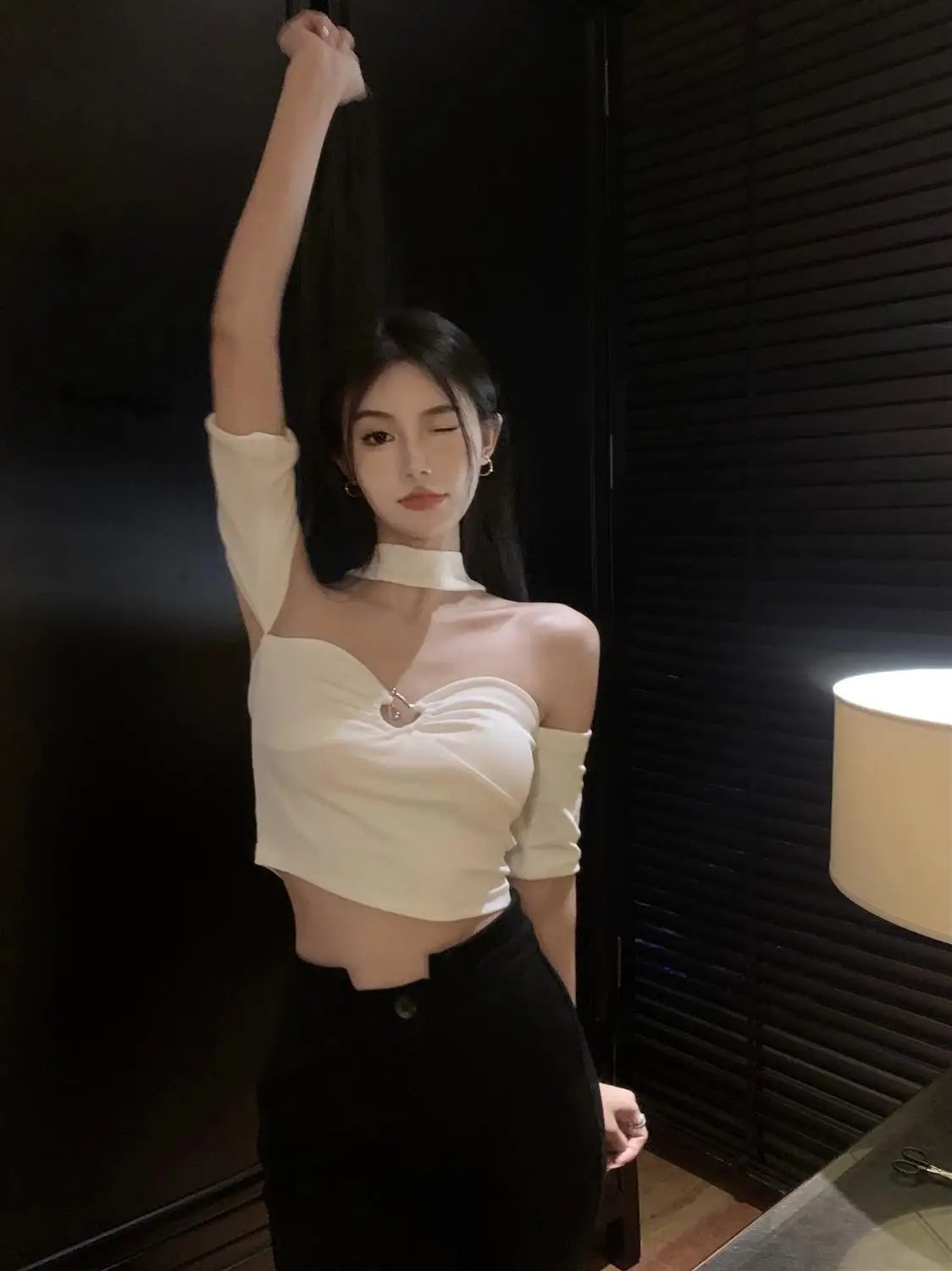 Hot Girl Sexy T-shirt for Women in Summer Pure Halter Neck One Shoulder Slim Design Niche Top Base Shirt