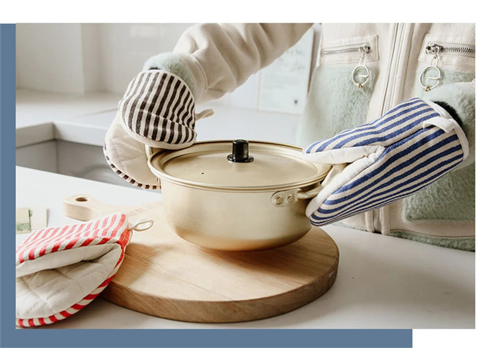Household Insulated Gloves Microwave Anti-scald Gloves Thicken Striped Baking High Temperature Resistant Gloves Kitchen Tools