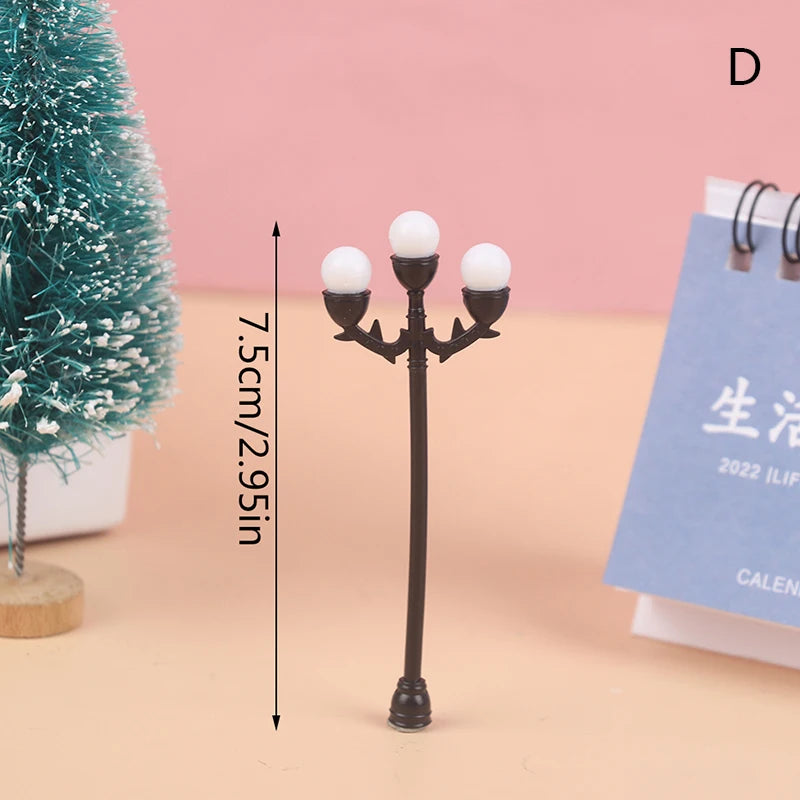 Hot sale 1/12 Dollhouse Miniature Christmas Park Street Lamp Doll Streetlight Decor Toy Home Decor 1pc