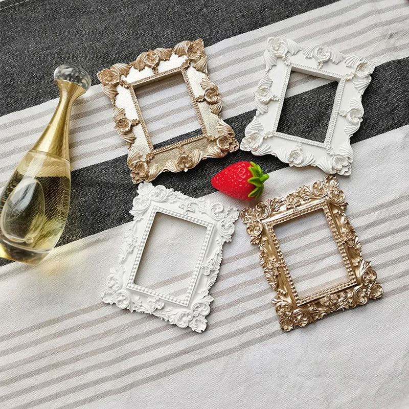 Mini gold small photo frame shooting props retro European style photo frame embossed nail art earrings pose props