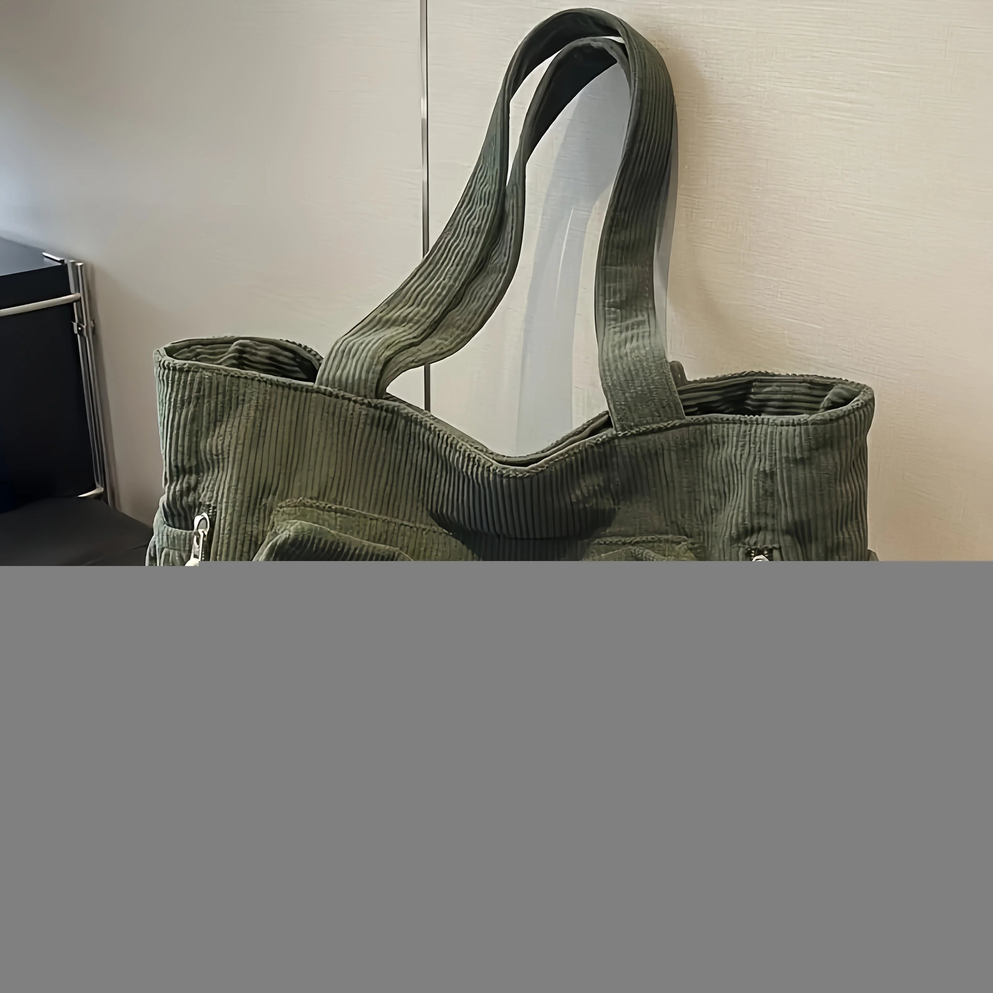 Vintage Corduroy Handbag Shoulder Bag with Multiple Pockets, Fixed Straps, Zipper Closure, Ideal for Outing, Commuting, Travel