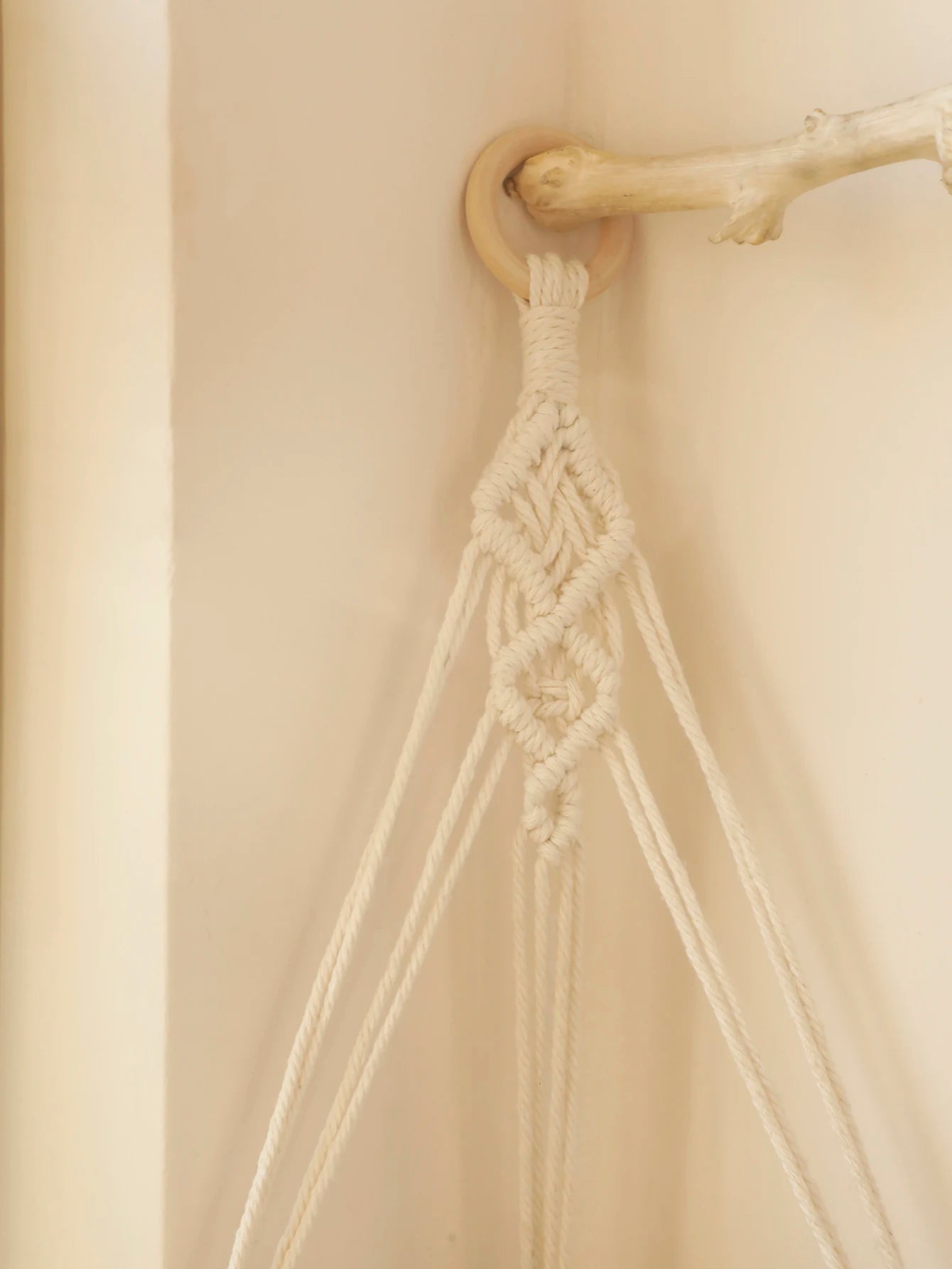 Macrame Hanging Shelf Boho Wall Hanging Handmade Rope Rustic Wood Floating Shelves Hanging Corner Wall Shelf Bedroom Decor Gifts