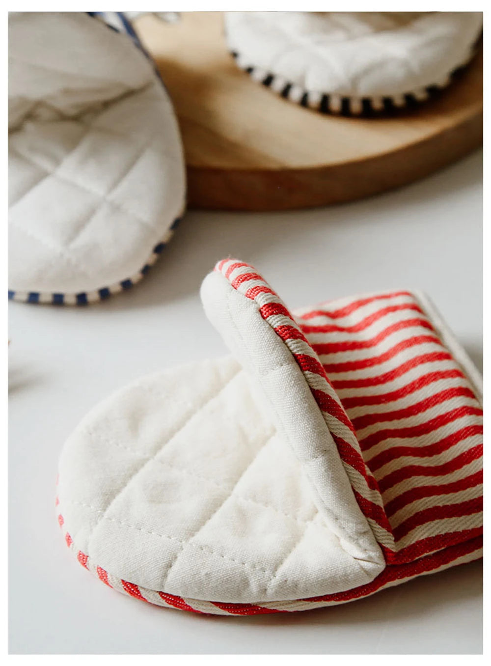 Household Insulated Gloves Microwave Anti-scald Gloves Thicken Striped Baking High Temperature Resistant Gloves Kitchen Tools