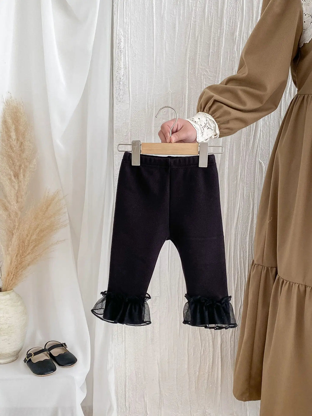 Winter Baby Girl Clothes Fleece Lined Warm Pants with Lace Ruffles Cute Toddler Girl Trousers 0-3Y Kids Casual Outerwear Pants