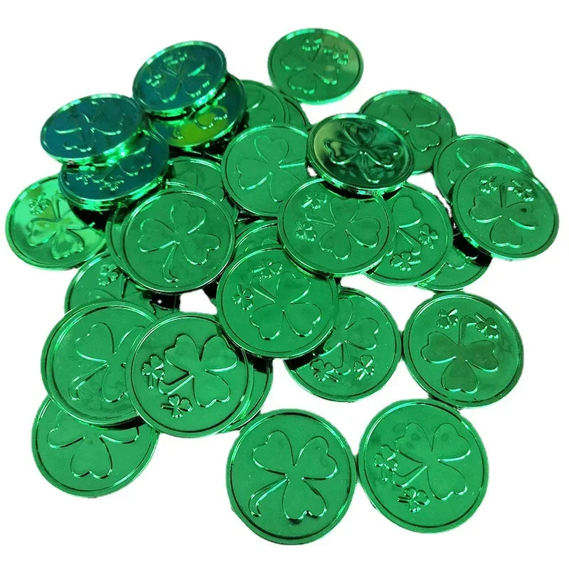 10/25/50pcs St Patrick Day Coin Props Green Clover Pattern Coin Fake Treasure Plastic Simulation Kids Festival Party Gifts Coin