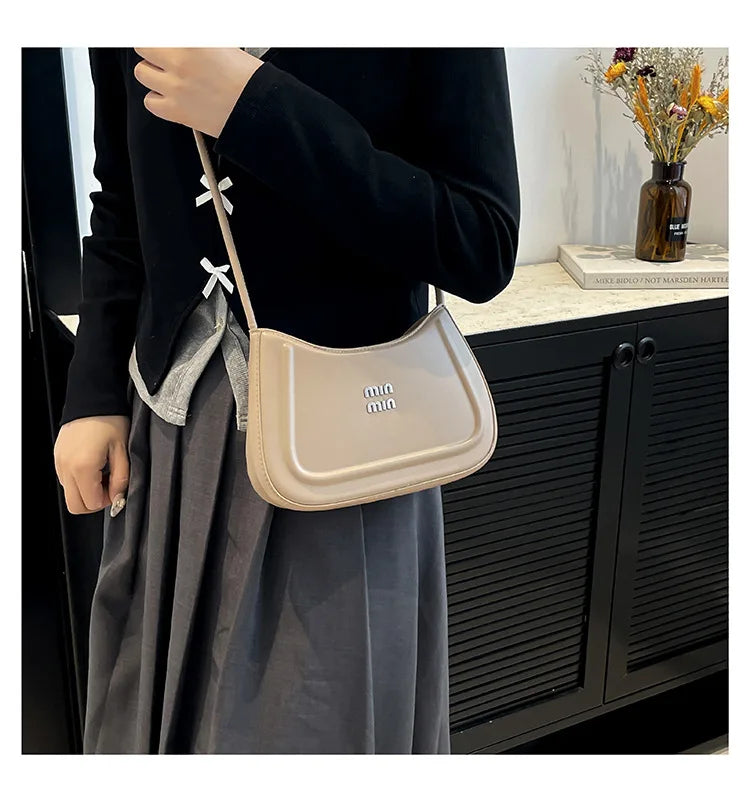 Korean style fashion niche women's crescent bag 2025 autumn new handbag, high-end multifunctional crossbody bag shoulder bag