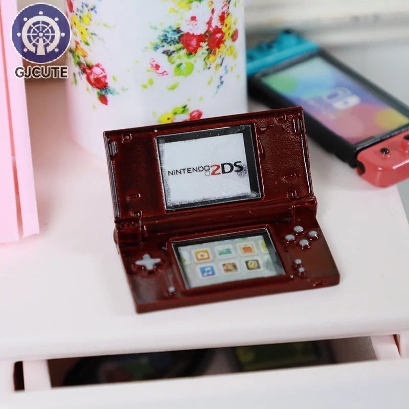 Dollhouse Compatible Miniature Game Console Model, Ideal for Decoration and Prop Photography