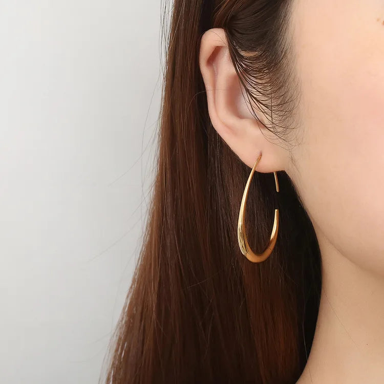 Most Popular Style Titanium Steel Hoop Earrings For Women C-type Peach Heart Round Ear Ring Non-fading Hot Selling Ear Jewelry