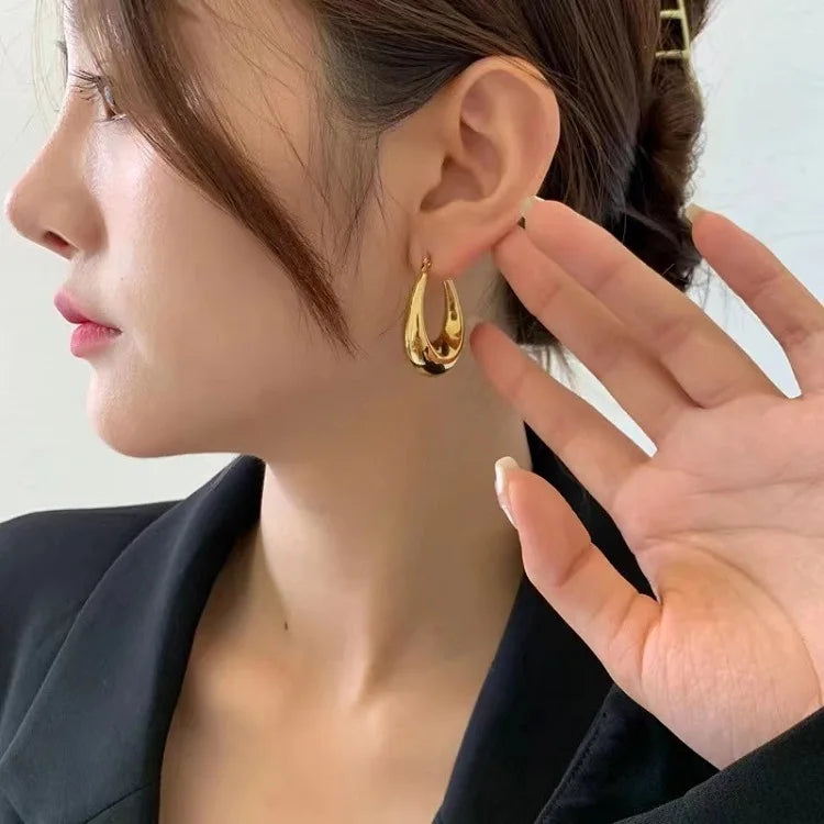 Most Popular Style Titanium Steel Hoop Earrings For Women C-type Peach Heart Round Ear Ring Non-fading Hot Selling Ear Jewelry