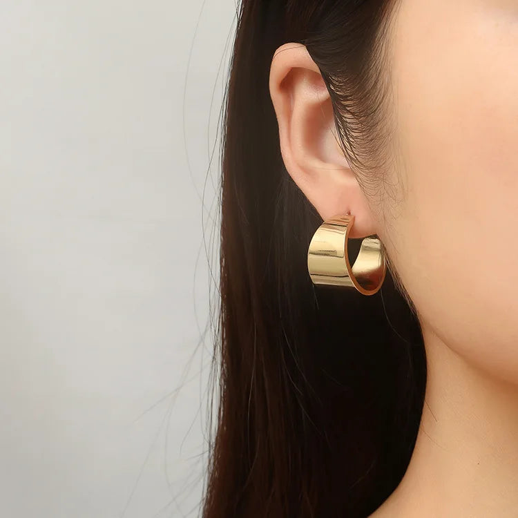 Most Popular Style Titanium Steel Hoop Earrings For Women C-type Peach Heart Round Ear Ring Non-fading Hot Selling Ear Jewelry