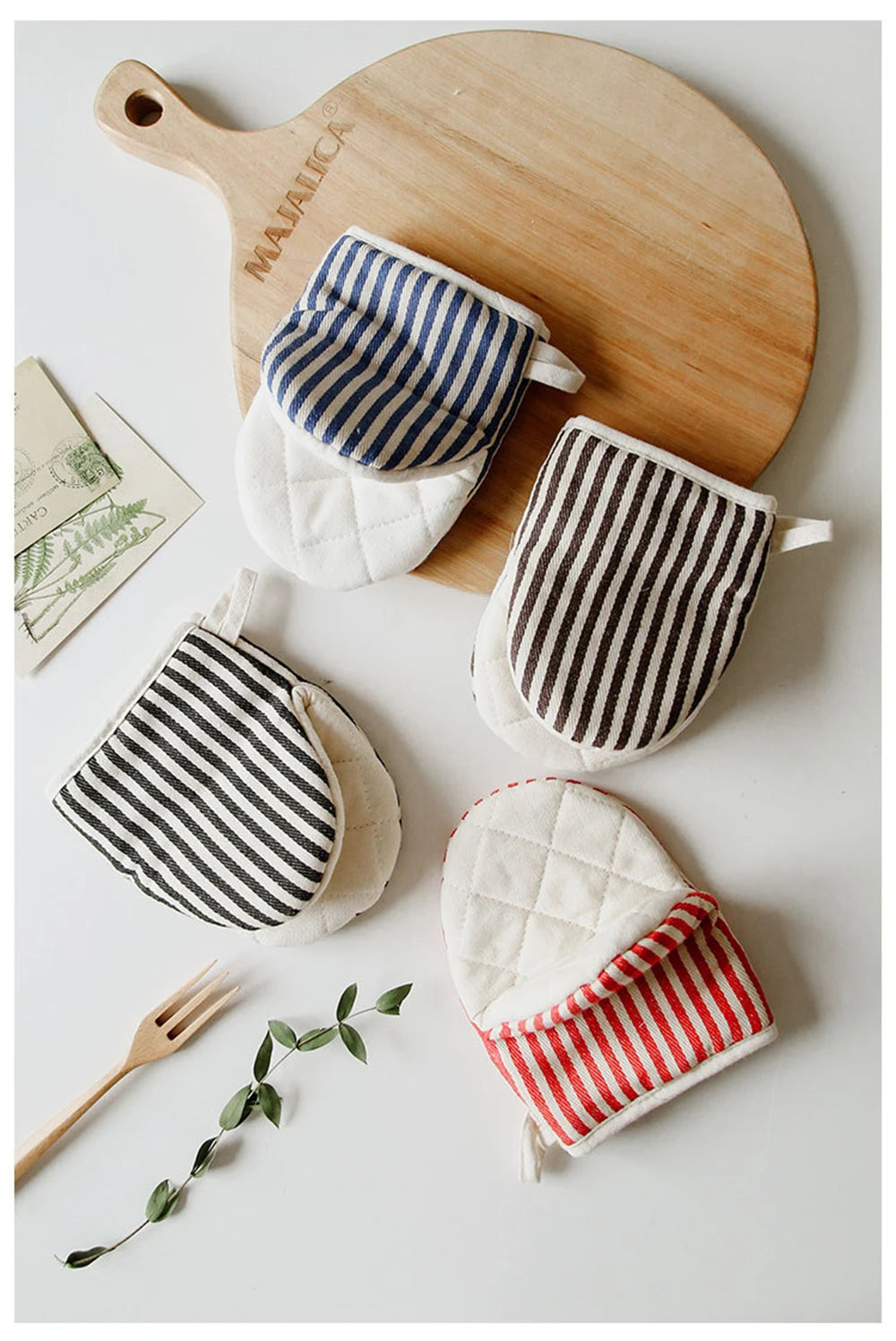 Household Insulated Gloves Microwave Anti-scald Gloves Thicken Striped Baking High Temperature Resistant Gloves Kitchen Tools