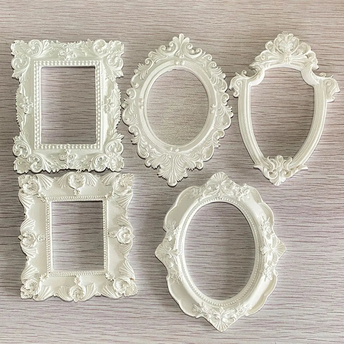 Mini gold small photo frame shooting props retro European style photo frame embossed nail art earrings pose props