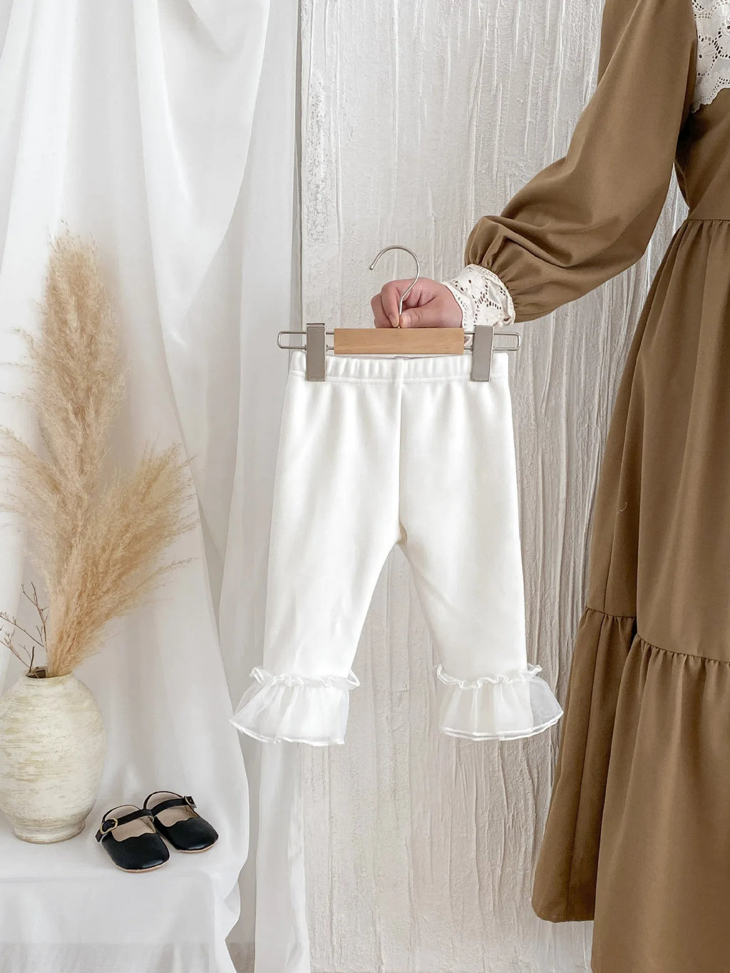Winter Baby Girl Clothes Fleece Lined Warm Pants with Lace Ruffles Cute Toddler Girl Trousers 0-3Y Kids Casual Outerwear Pants