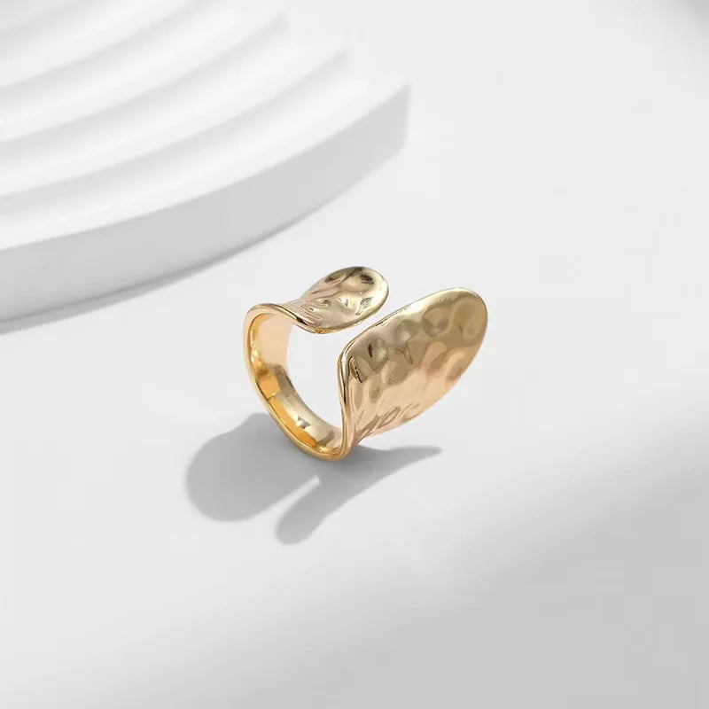 1 Simple Gold Couple Ring New Fashion Retro Punk Irregular Geometry Perfect for a Birthday Party Gift