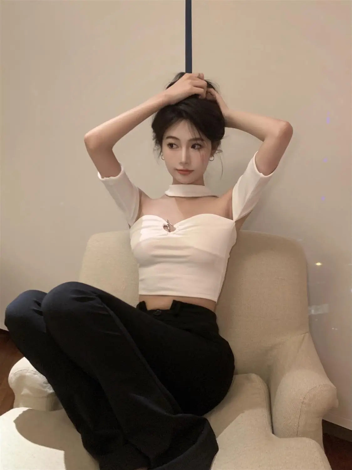 Hot Girl Sexy T-shirt for Women in Summer Pure Halter Neck One Shoulder Slim Design Niche Top Base Shirt
