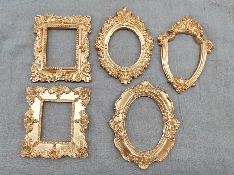 Mini gold small photo frame shooting props retro European style photo frame embossed nail art earrings pose props