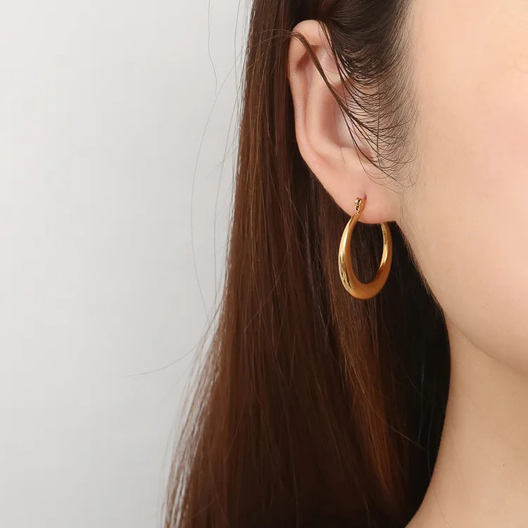 Most Popular Style Titanium Steel Hoop Earrings For Women C-type Peach Heart Round Ear Ring Non-fading Hot Selling Ear Jewelry