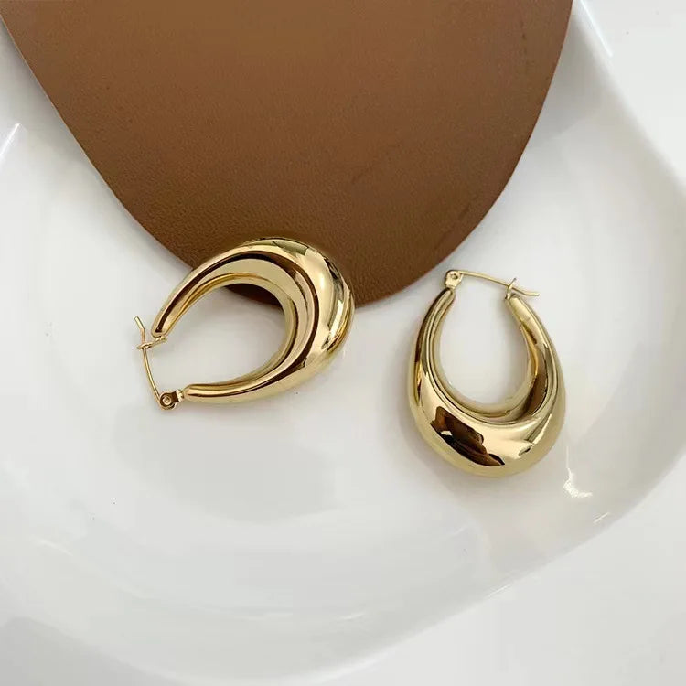 Most Popular Style Titanium Steel Hoop Earrings For Women C-type Peach Heart Round Ear Ring Non-fading Hot Selling Ear Jewelry