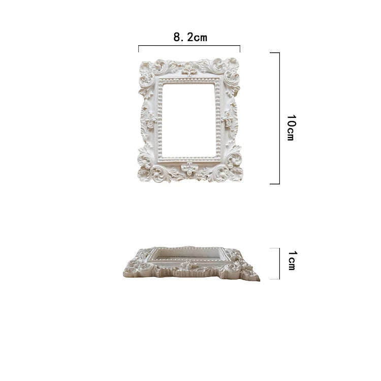 Mini gold small photo frame shooting props retro European style photo frame embossed nail art earrings pose props