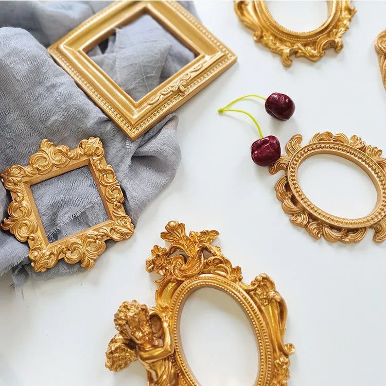 Mini gold small photo frame shooting props retro European style photo frame embossed nail art earrings pose props
