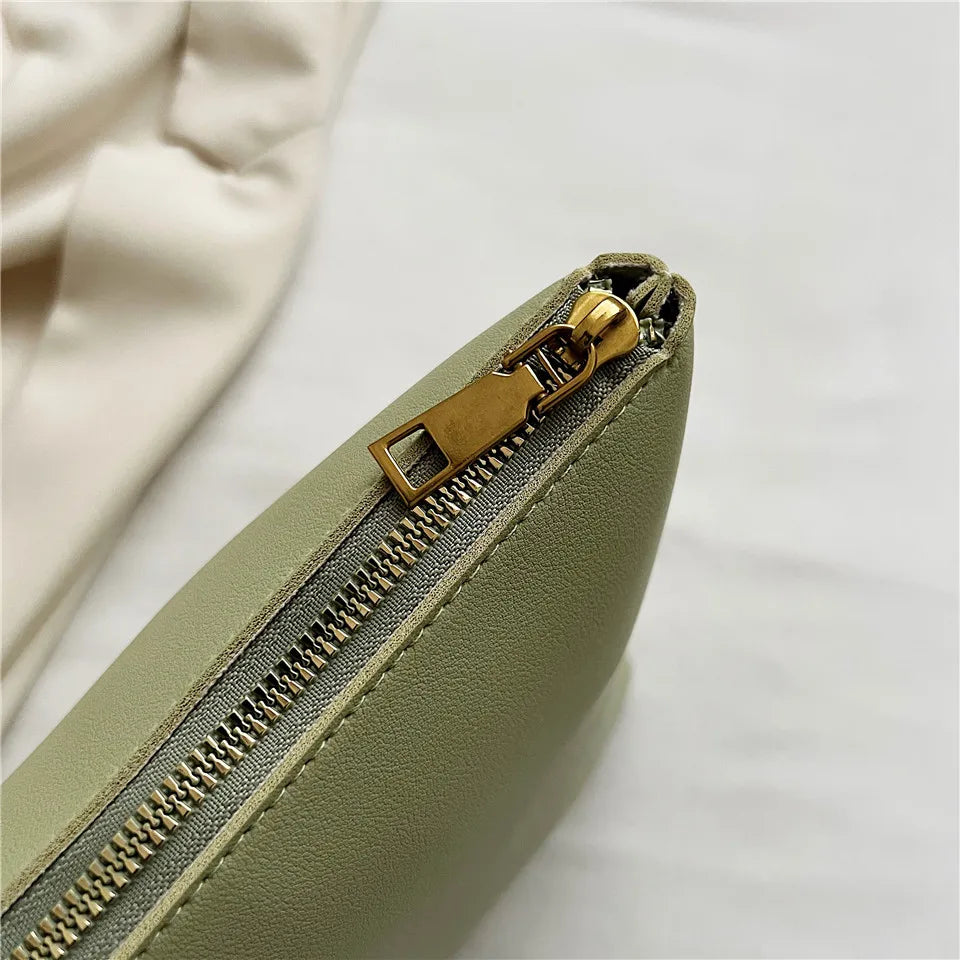 Summer Large Beach Bag Ladies Designer Tote Straw Woven Hollow Shoulder Out Soft Large Capacity Vacation Shopping Handbag Purse
