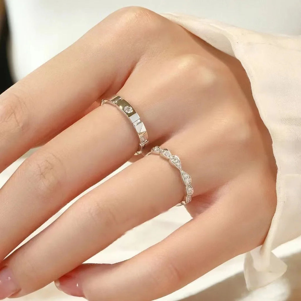 1/2pcs Silver Color Shiny Zircon Matching Couple Rings Luxury Delicate Wedding Rings Set for Women Men Charm Jewelry Accessories