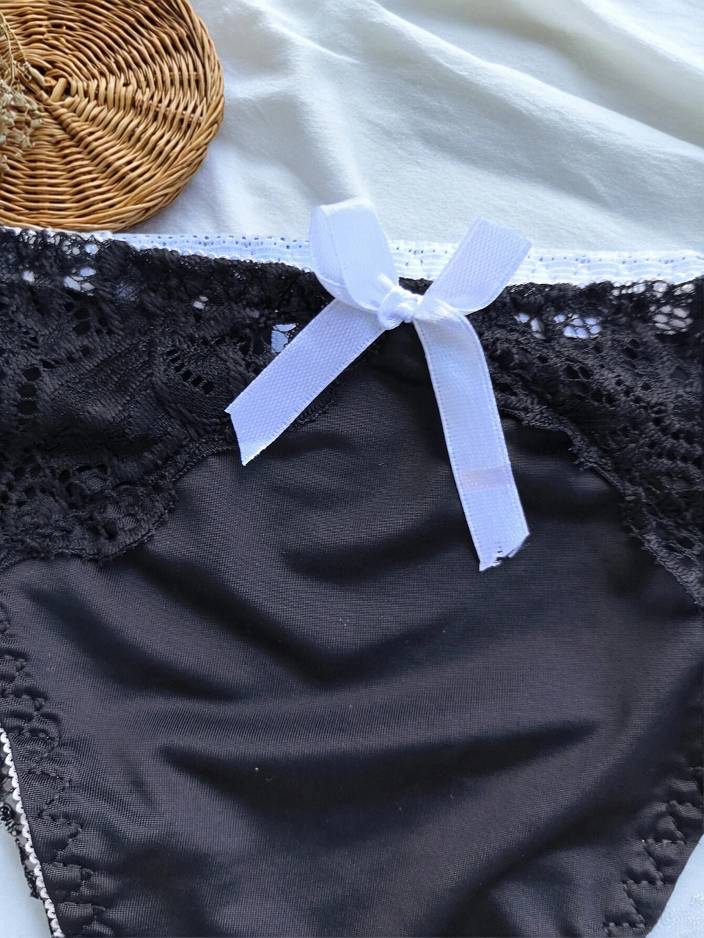 Plus Size Women's Underwear, Fashionable, Soft, Close-Fitting, Seamless, Comfortable, Sexy, Lace Trim, Contrasting Color, Thin Edge, Breathable Women's Briefs