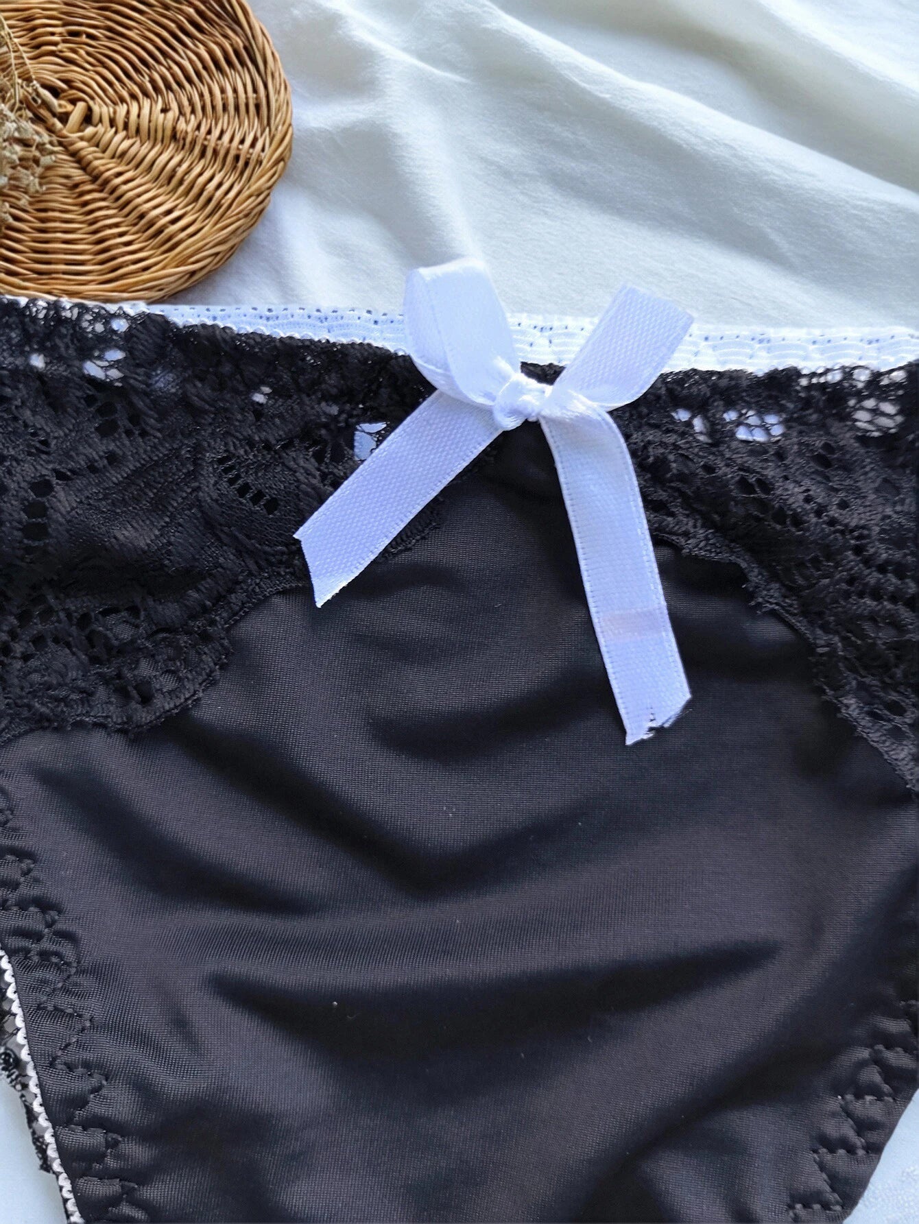 Plus Size Women's Underwear, Fashionable, Soft, Close-Fitting, Seamless, Comfortable, Sexy, Lace Trim, Contrasting Color, Thin Edge, Breathable Women's Briefs