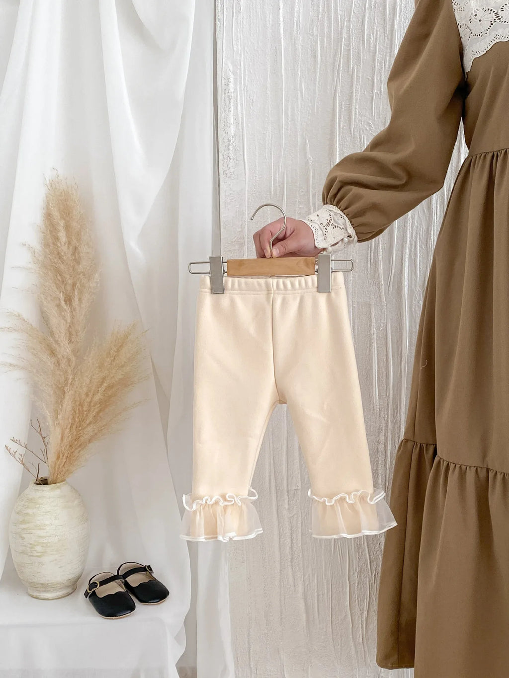 Winter Baby Girl Clothes Fleece Lined Warm Pants with Lace Ruffles Cute Toddler Girl Trousers 0-3Y Kids Casual Outerwear Pants