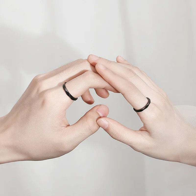 1Pair Simple Rhombus Couple Rings for Women Men Black Sliver Couple Goth Ring Luxury Opening Finger Ring Lover's Jewelry Gifts